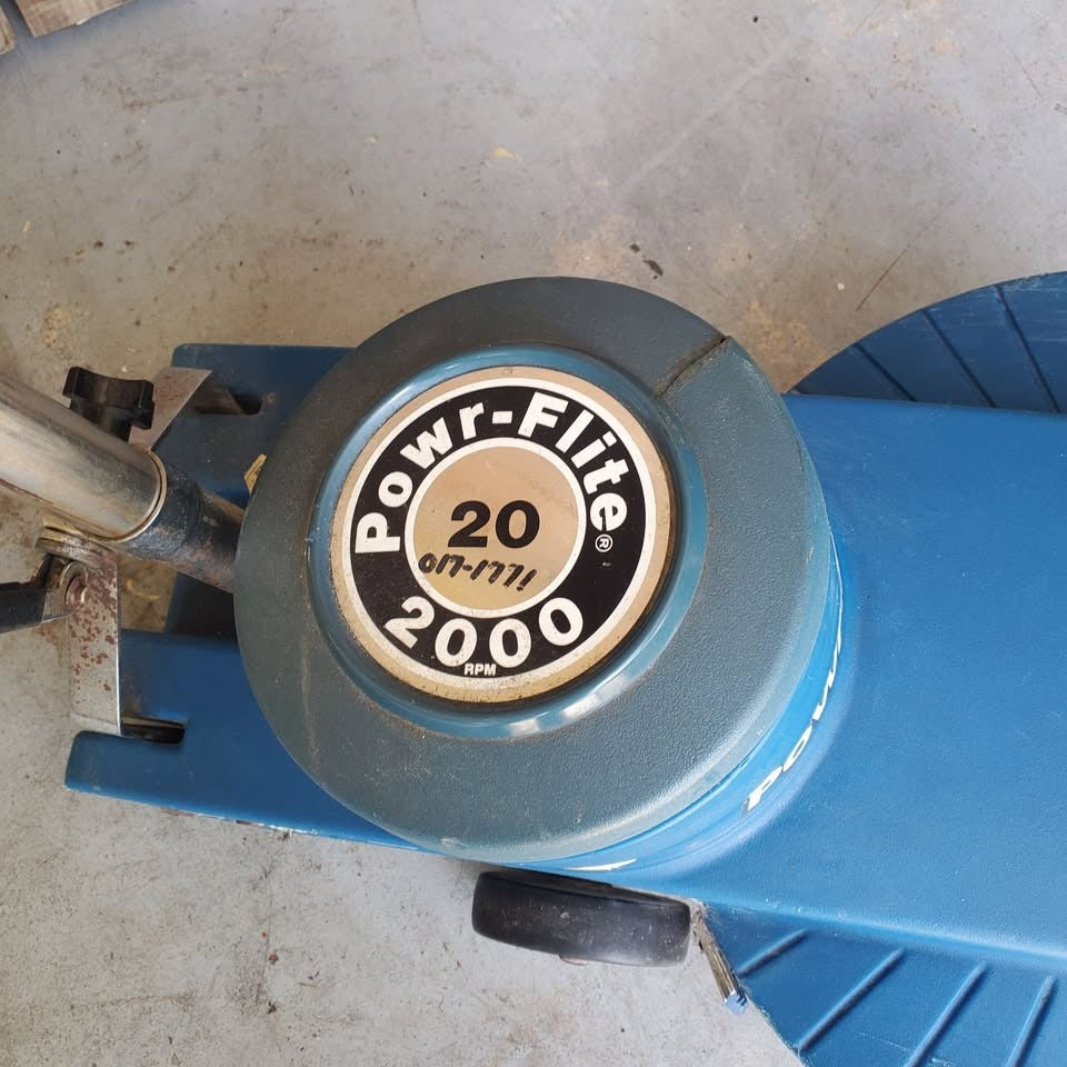 POWR-FLITE 2000 MODEL POLISHER 20"
