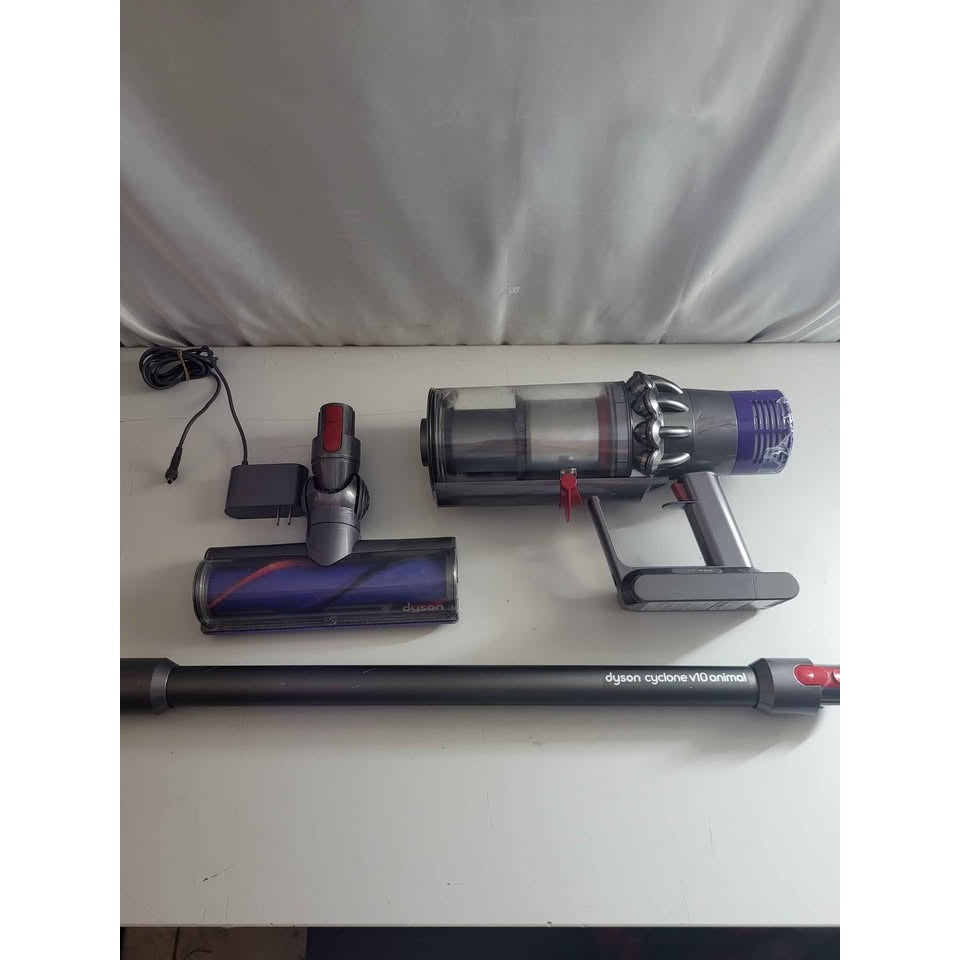 Dyson Cyclone V10 Animal Cordless Vacuum-USED