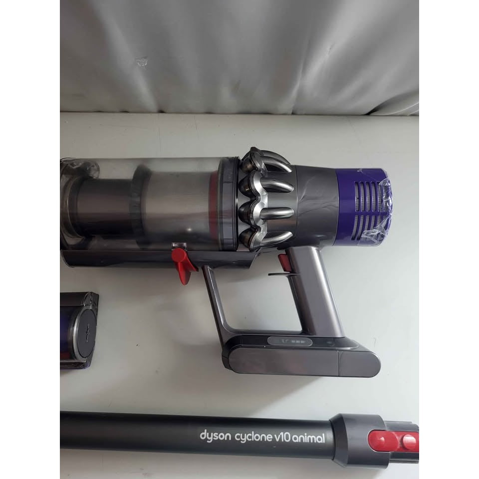 Dyson Cyclone V10 Animal Cordless Vacuum-USED