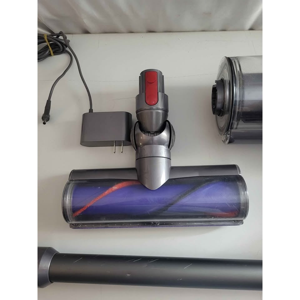 Dyson Cyclone V10 Animal Cordless Vacuum-USED