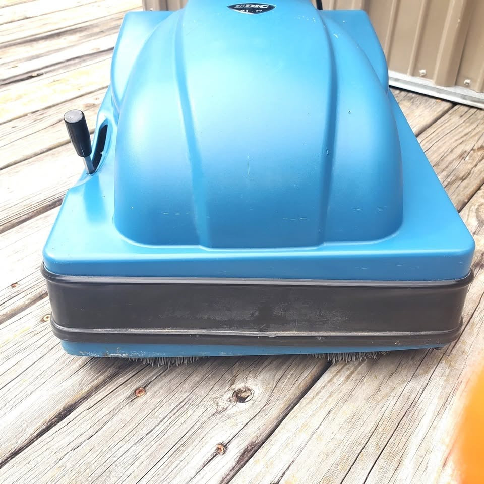EDIC Pilot Portable Bathroom Floor & Grout Scrubber